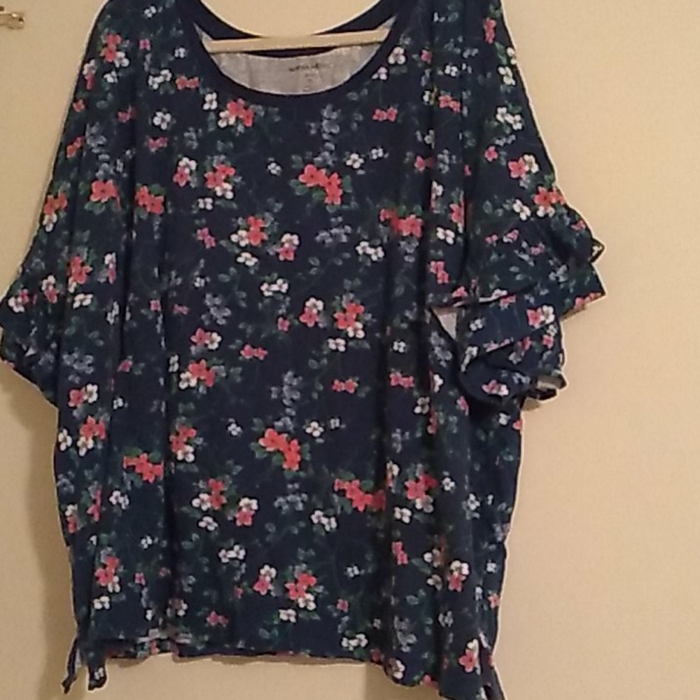 Ruffle sleeve t shirt